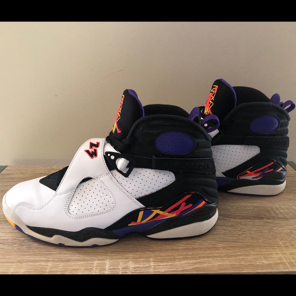 Jordan 8 retro (3 peat). Size 11.5
